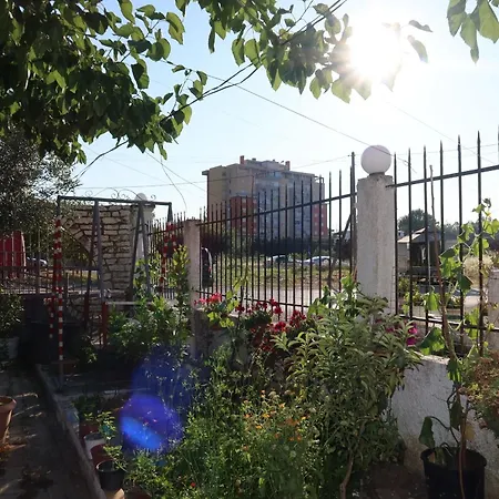 Lm Murati Konukevi Polisi i Vogel