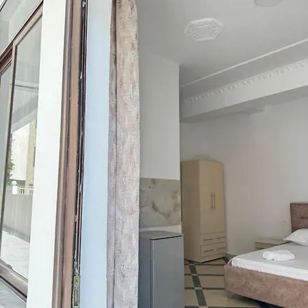 Vendégház Lm Murati Polisi i Vogel