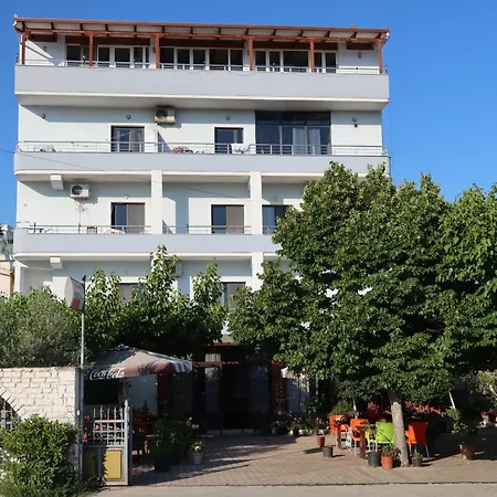 Guest house Lm Murati *