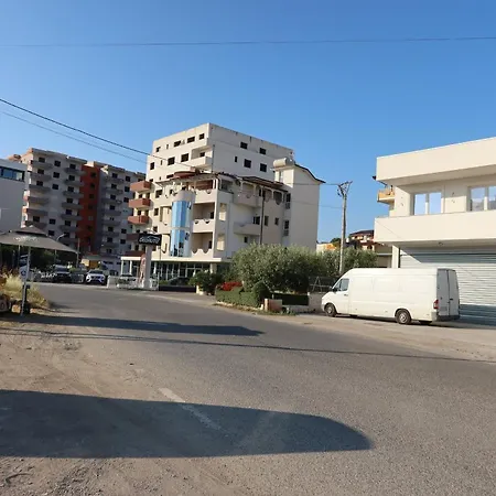 Lm Murati ゲストハウス *